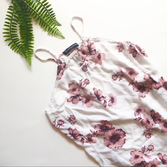 Brandy Melville Dresses & Skirts - Brandy Melville Floral Dress